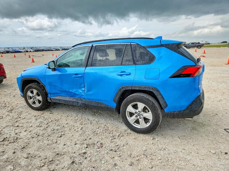 2021 TOYOTA RAV4 XLE XLE 2