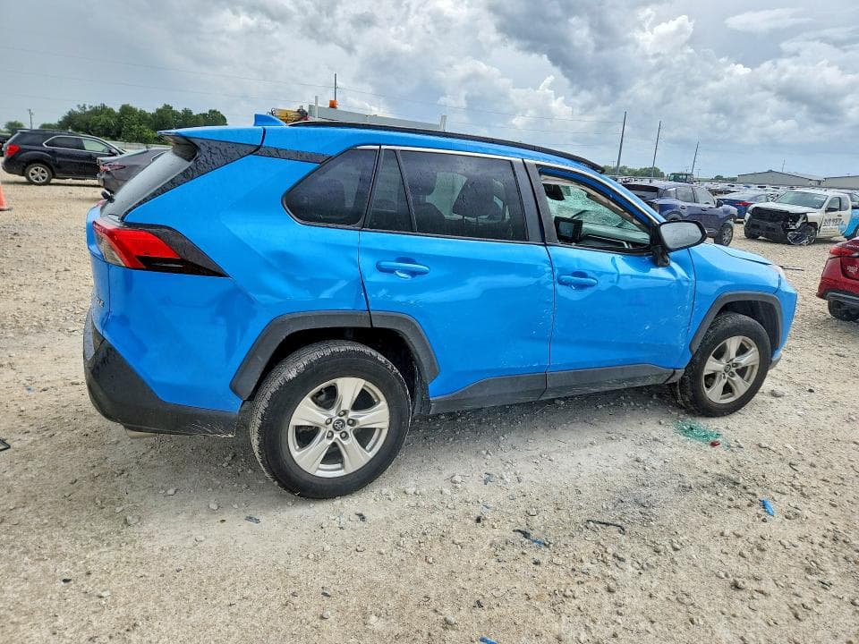 2021 TOYOTA RAV4 XLE XLE 3
