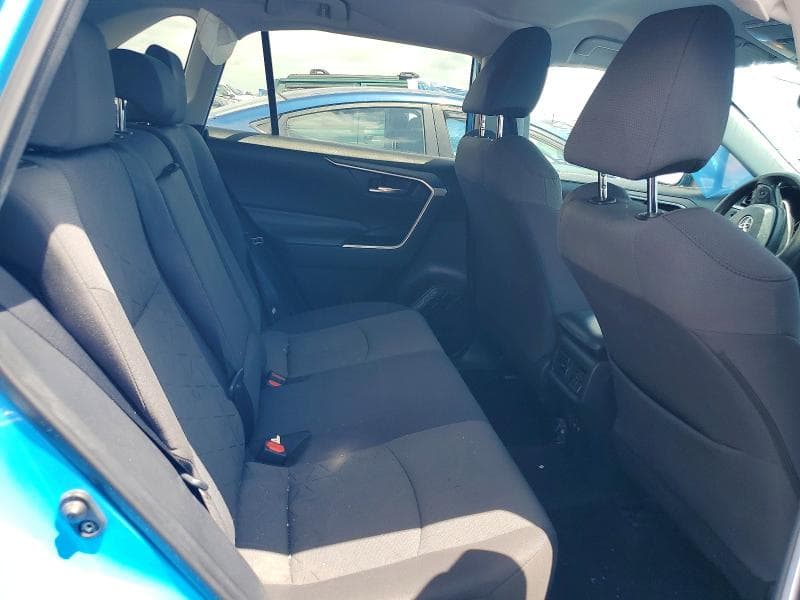 2021 TOYOTA RAV4 XLE XLE 10