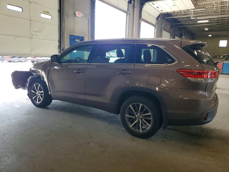 2017 TOYOTA HIGHLANDER XLE XLE 2
