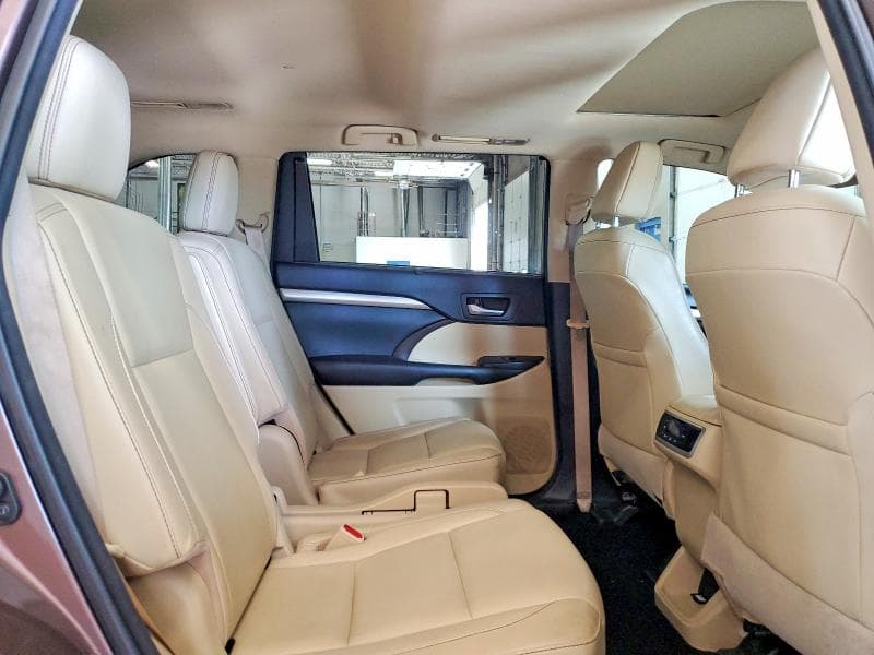 2017 TOYOTA HIGHLANDER XLE XLE 11