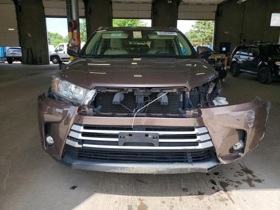 2017 TOYOTA HIGHLANDER XLE XLE 5