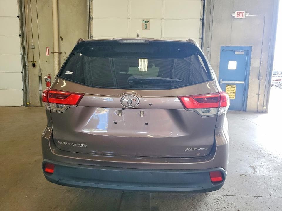 2017 TOYOTA HIGHLANDER XLE XLE 6