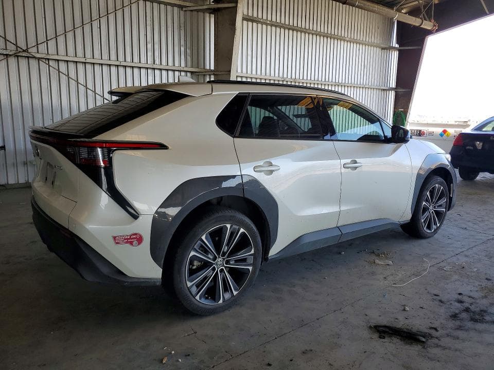 2023 TOYOTA BZ4X LIMITED 3