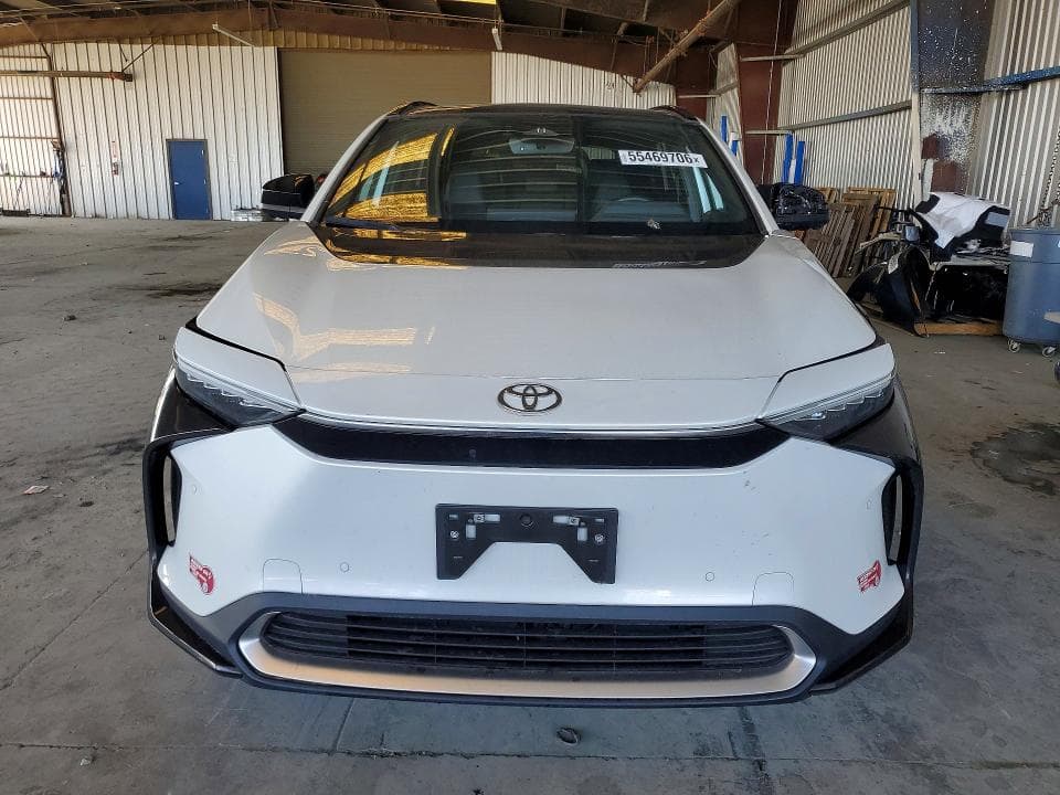 2023 TOYOTA BZ4X LIMITED 5