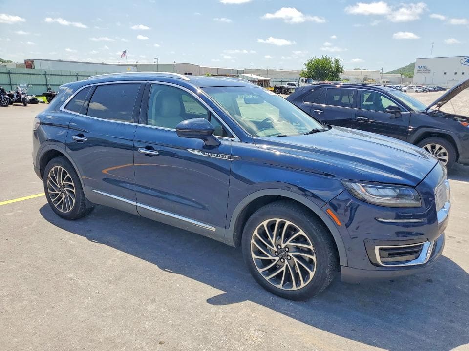 2019 LINCOLN NAUTILUS RESERVE 4