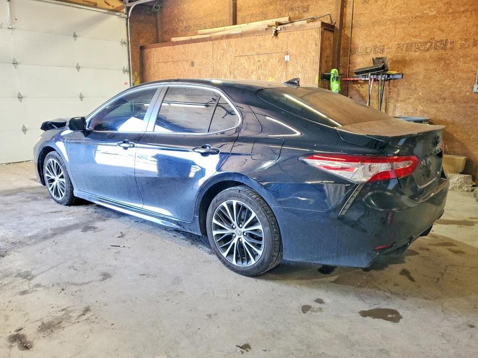 2020 TOYOTA CAMRY SE 2