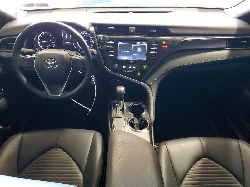 2020 TOYOTA CAMRY SE 8
