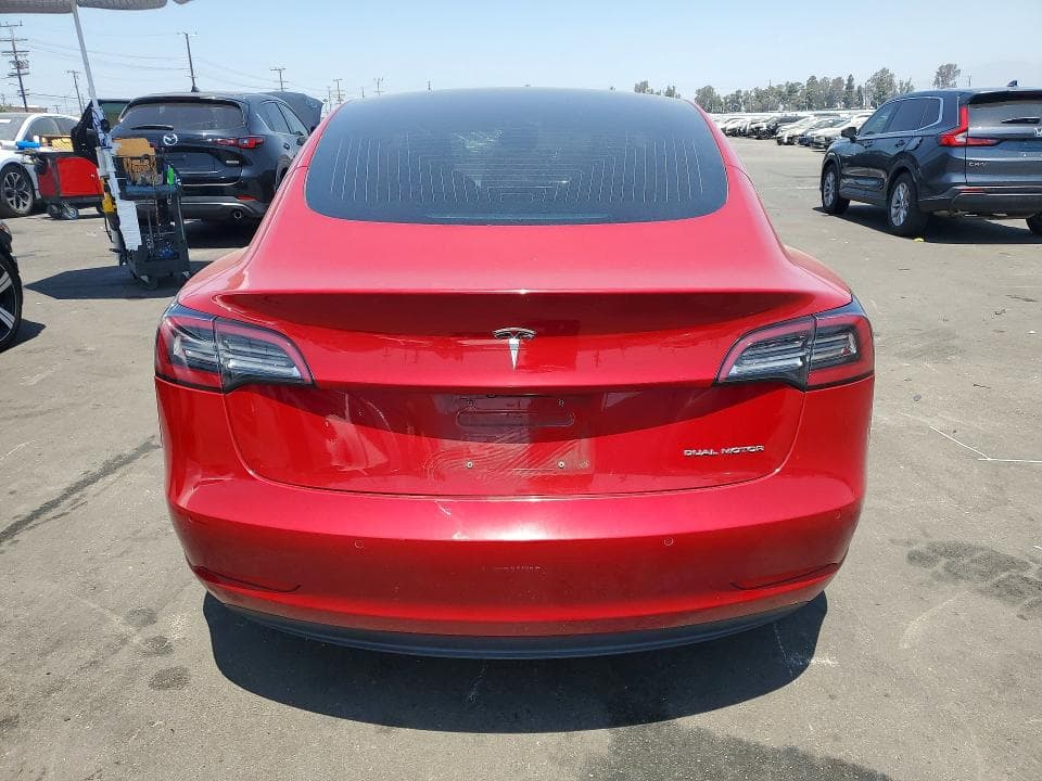 2018 TESLA MODEL 3 6