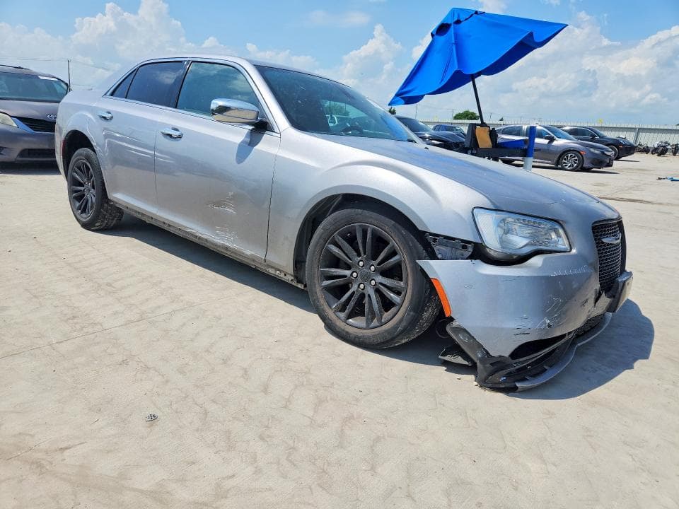 2016 CHRYSLER 300C 4