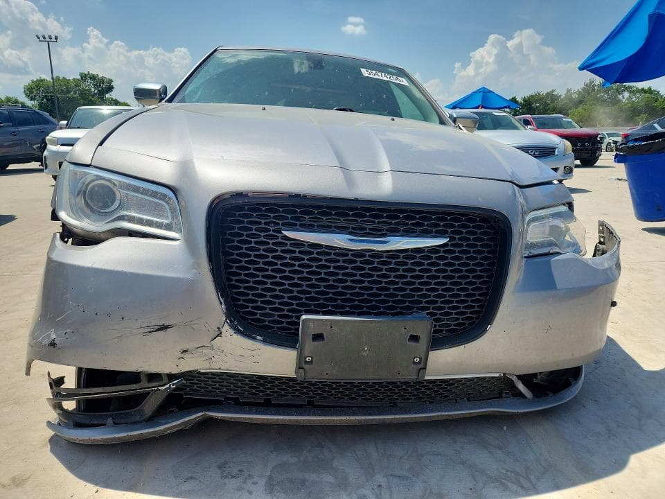2016 CHRYSLER 300C 5