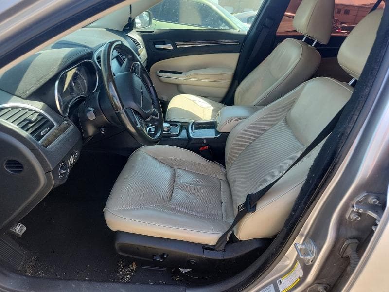 2016 CHRYSLER 300C 7