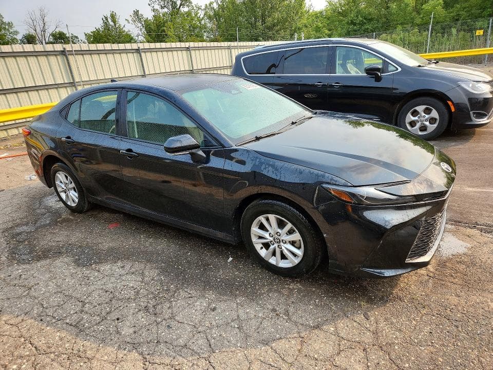 2025 TOYOTA CAMRY LE 4