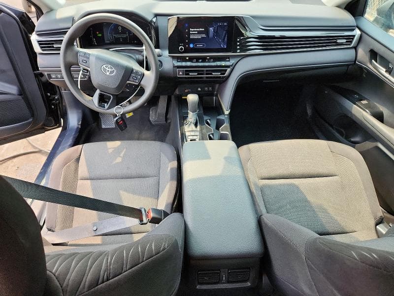 2025 TOYOTA CAMRY LE 8
