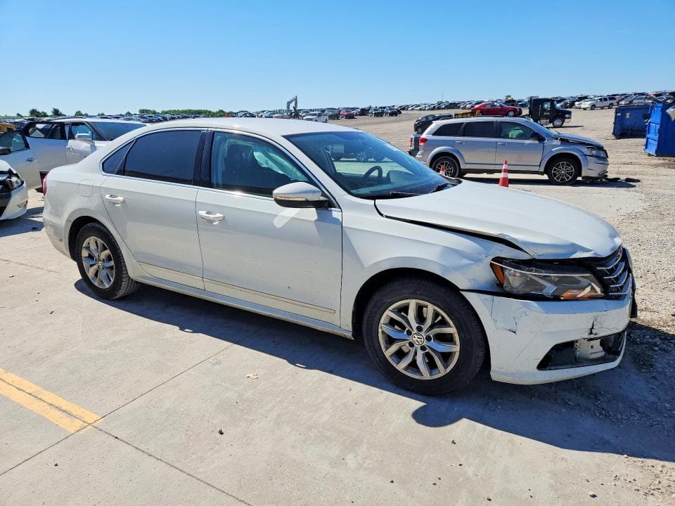 2017 VOLKSWAGEN PASSAT S 4
