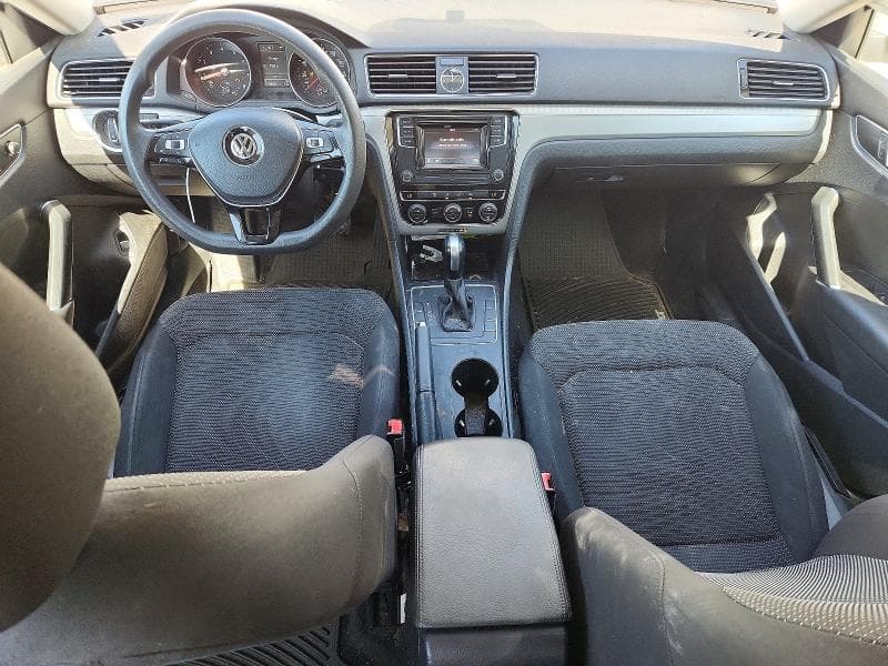 2017 VOLKSWAGEN PASSAT S 8