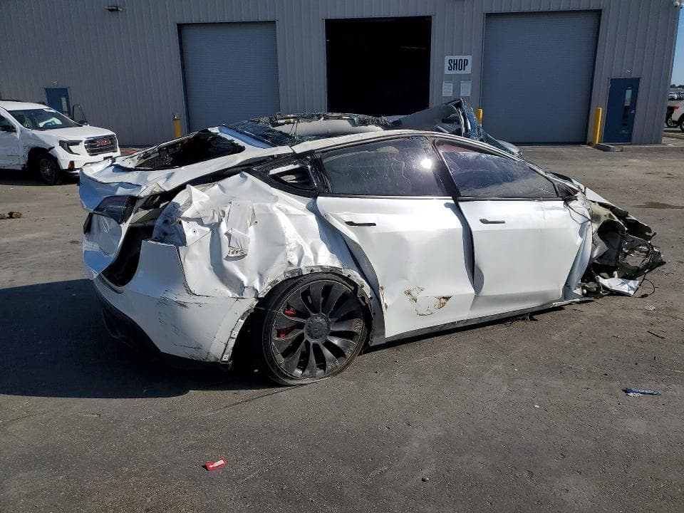 2023 TESLA MODEL Y 3