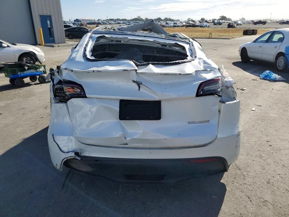 2023 TESLA MODEL Y 6