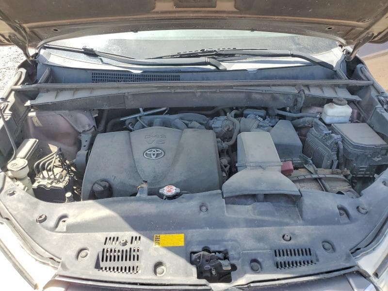 2019 TOYOTA HIGHLANDER LE LE 11