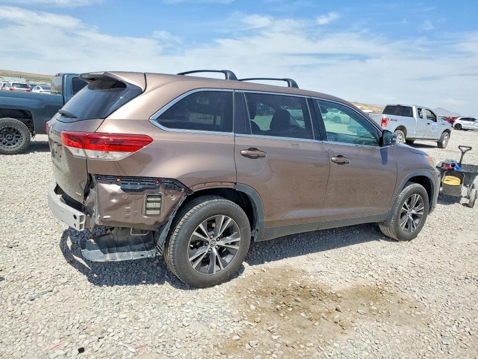 2019 TOYOTA HIGHLANDER LE LE 3