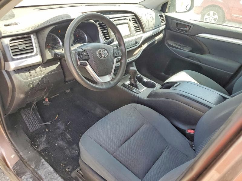 2019 TOYOTA HIGHLANDER LE LE 8