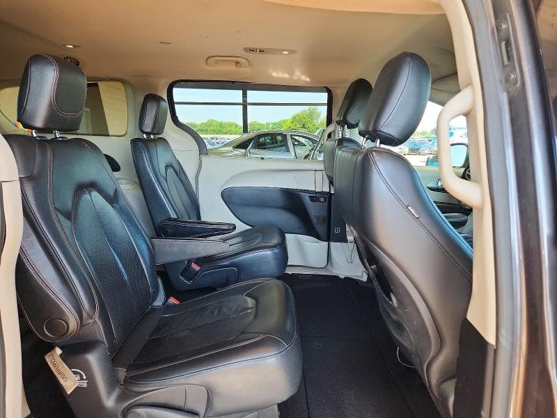 2020 CHRYSLER PACIFICA TOURING L 11