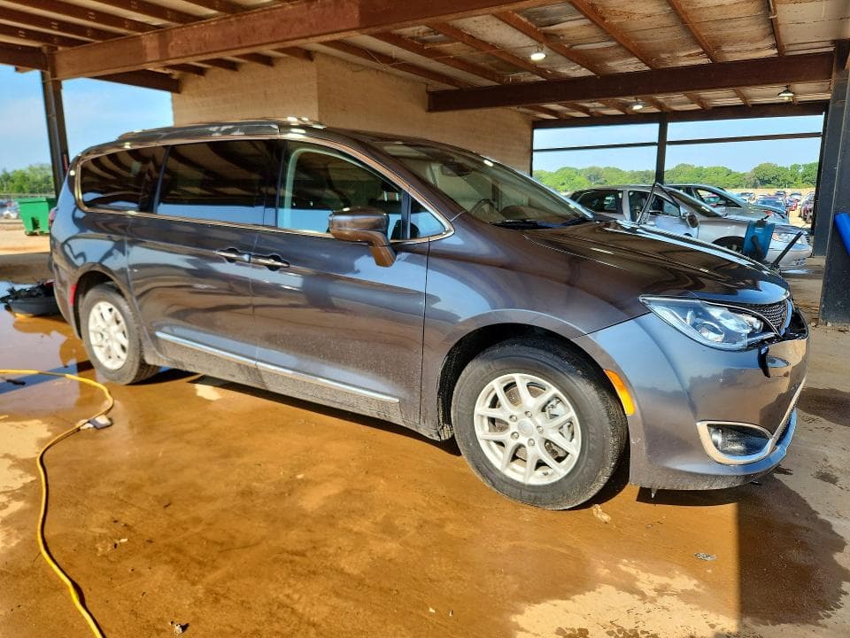 2020 CHRYSLER PACIFICA TOURING L 4