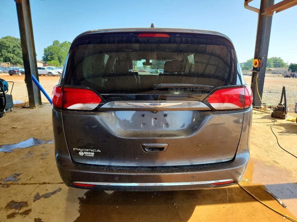 2020 CHRYSLER PACIFICA TOURING L 6