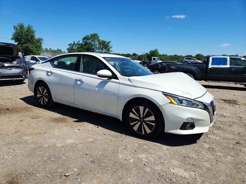 2019 NISSAN ALTIMA SV 4