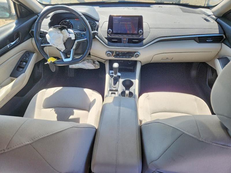 2019 NISSAN ALTIMA SV 8
