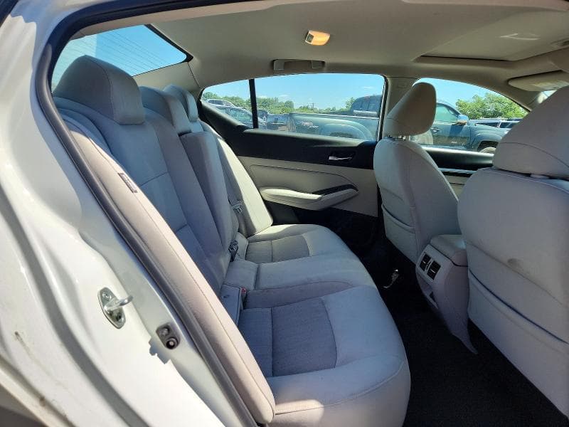 2019 NISSAN ALTIMA SV 10