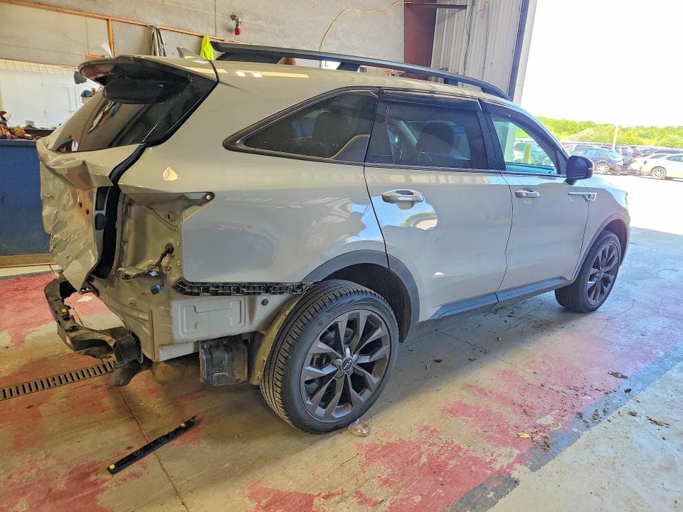 2022 KIA SORENTO EX 3