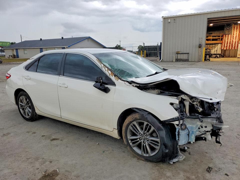 2017 TOYOTA CAMRY SE SE 4