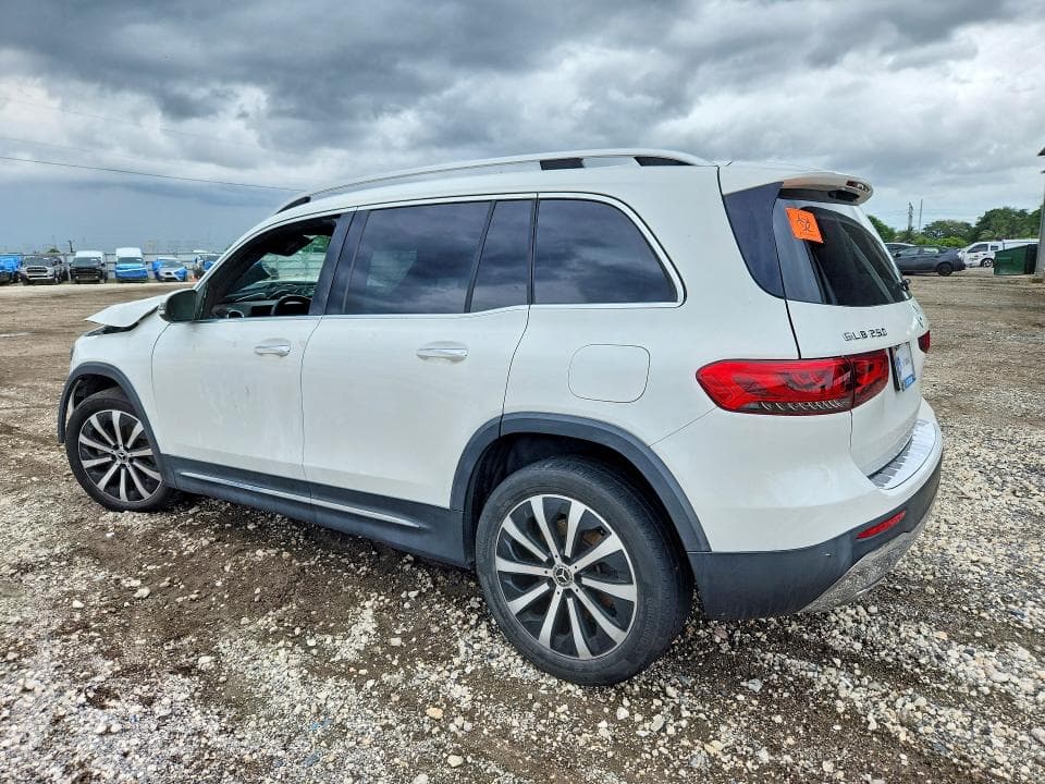 2020 MERCEDES-BENZ GLB 250 2