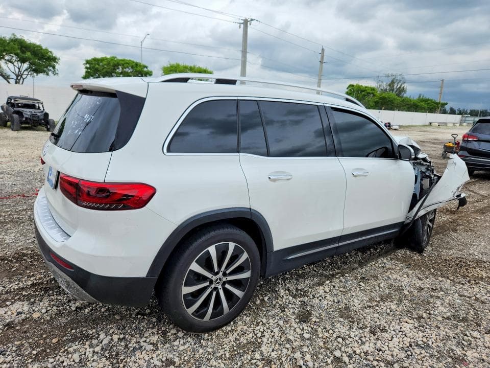 2020 MERCEDES-BENZ GLB 250 3