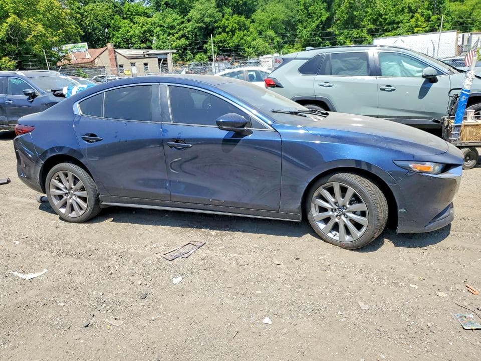 2023 MAZDA 3 SELECT 4