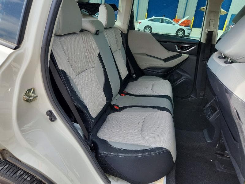 2022 SUBARU FORESTER 11