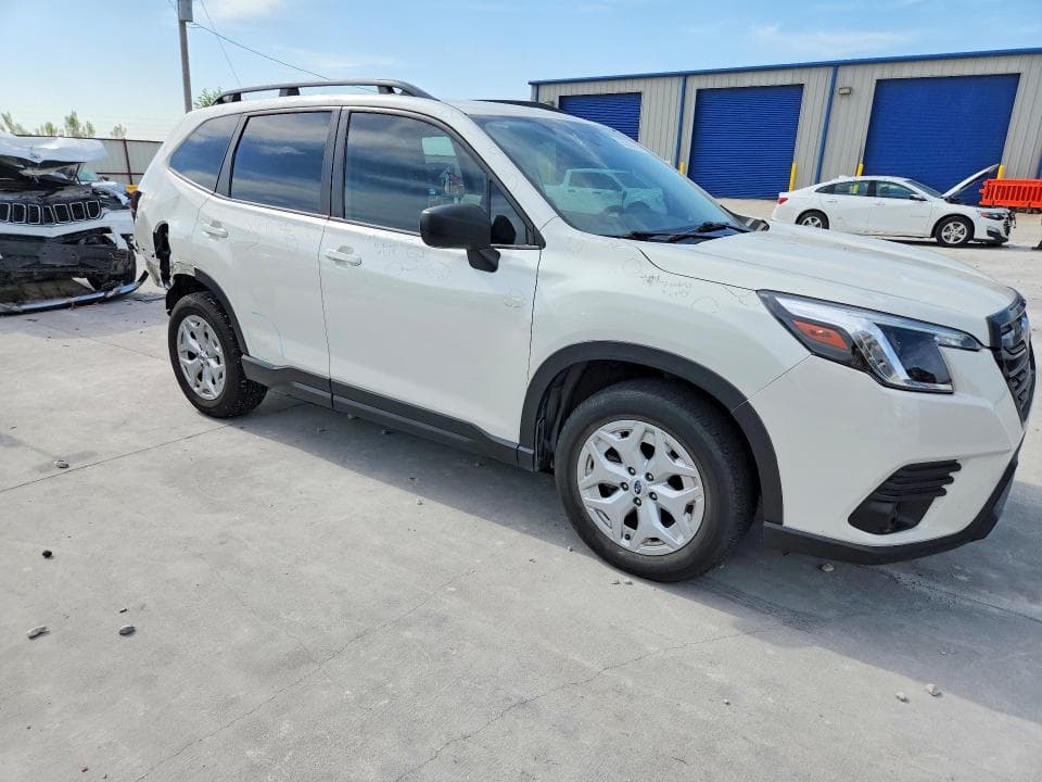 2022 SUBARU FORESTER 4