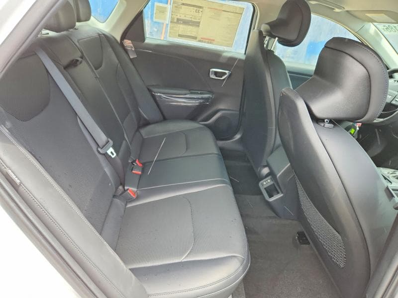 2026 KIA K4 EX 10