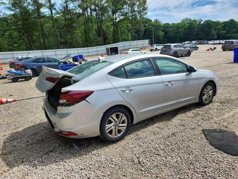 2019 HYUNDAI ELANTRA SEL 3