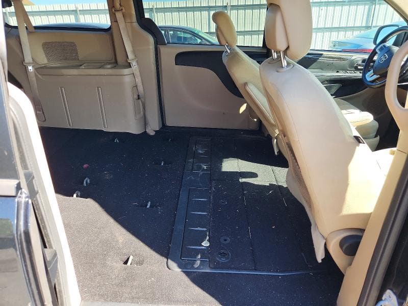 2016 DODGE GRAND CARAVAN SE 11