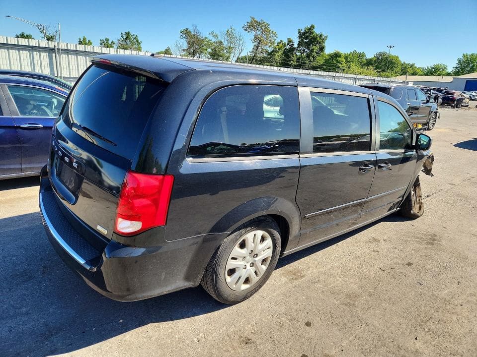 2016 DODGE GRAND CARAVAN SE 3