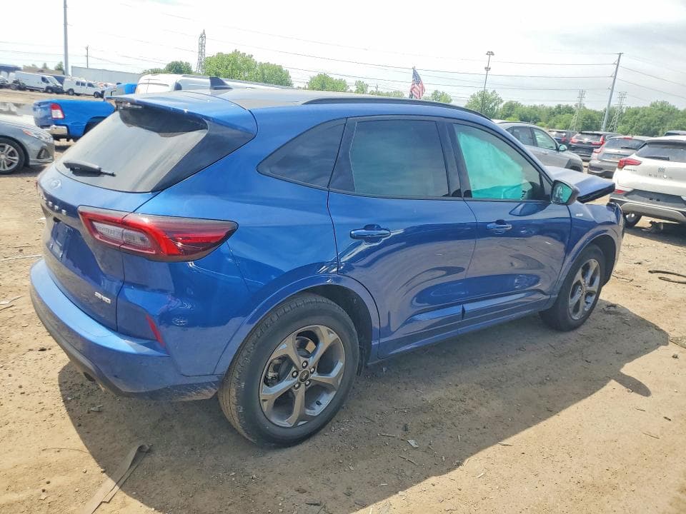 2023 FORD ESCAPE 3