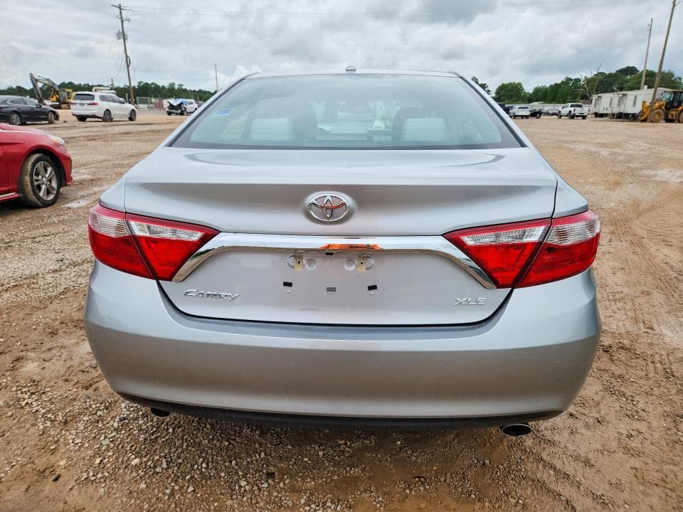 2017 TOYOTA CAMRY XLE 6