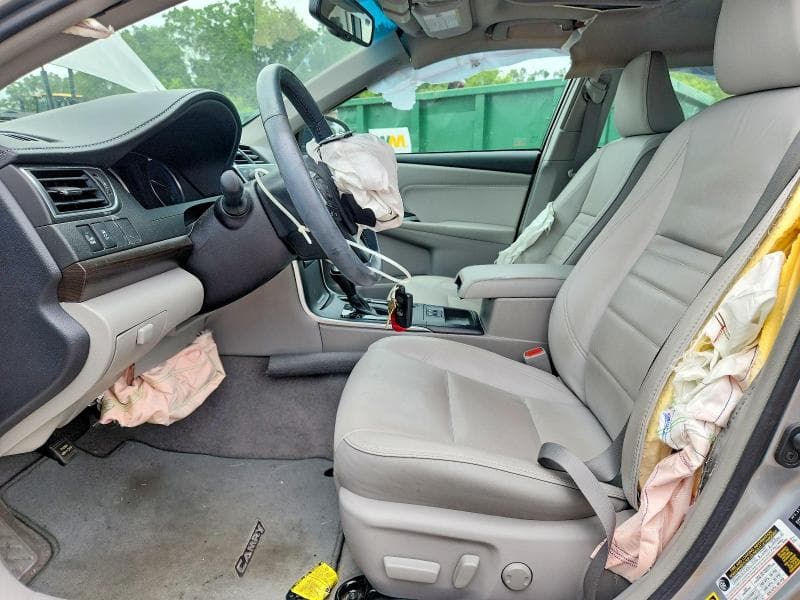 2017 TOYOTA CAMRY XLE 7