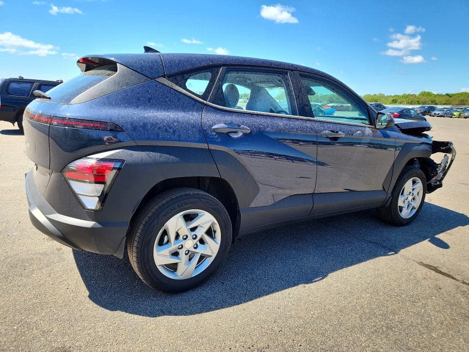 2025 HYUNDAI KONA SE 3