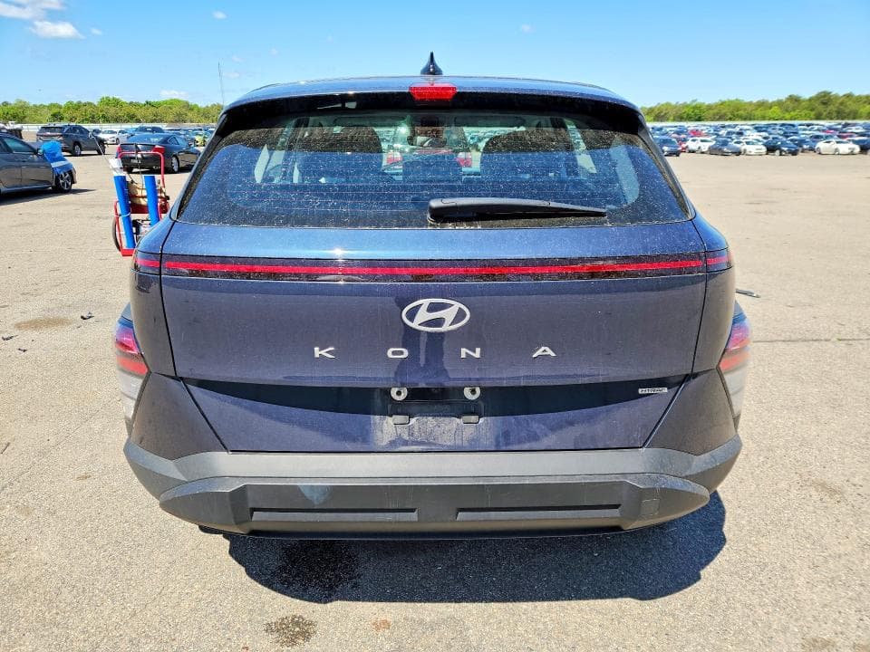 2025 HYUNDAI KONA SE 6