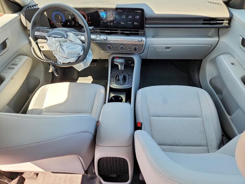 2025 HYUNDAI KONA SE 8