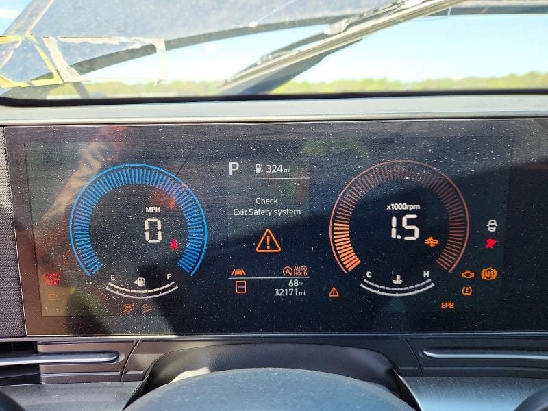 2025 HYUNDAI KONA SE 9