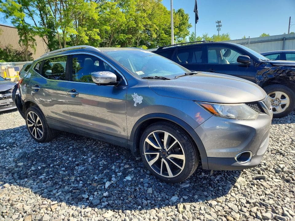 2017 NISSAN ROGUE SPORT SL 4